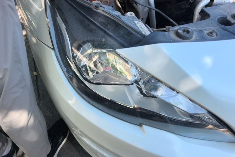 Used Peugeot 408 2015 1.2T Automatic Luxury Edition Right Front Headlight