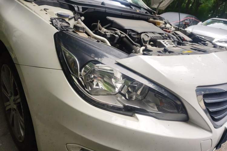 Used Peugeot 408 2015 1.2T Automatic Luxury Edition Right Front Headlight