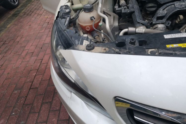 Used Peugeot 408 2015 1.2T Automatic Luxury Edition Right Front Headlight