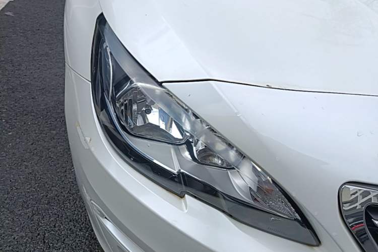 Used Peugeot 408 2015 1.2T Automatic Luxury Edition Right Front Headlight