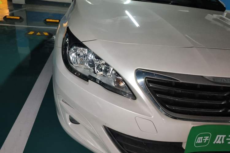 Used Peugeot 408 2015 1.2T Automatic Luxury Edition Right Front Headlight