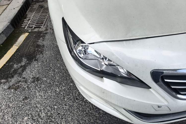 Used Peugeot 408 2015 1.2T Automatic Luxury Edition Right Front Headlight