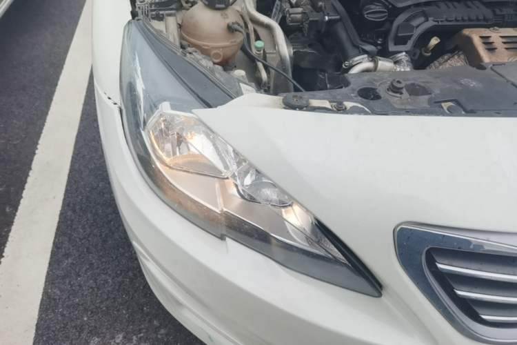 Used Peugeot 408 2015 1.2T Automatic Luxury Edition Right Front Headlight