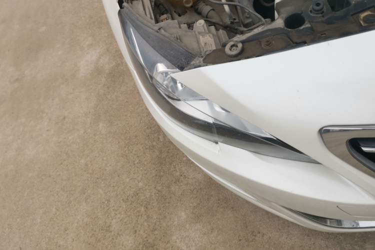 Used Peugeot 408 2015 1.2T Automatic Luxury Edition Right Front Headlight
