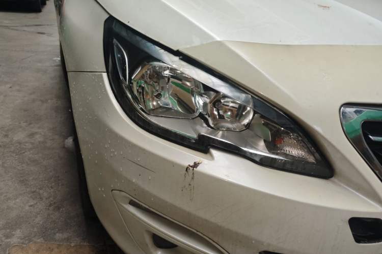 Used Peugeot 408 2015 1.2T Automatic Luxury Edition Right Front Headlight