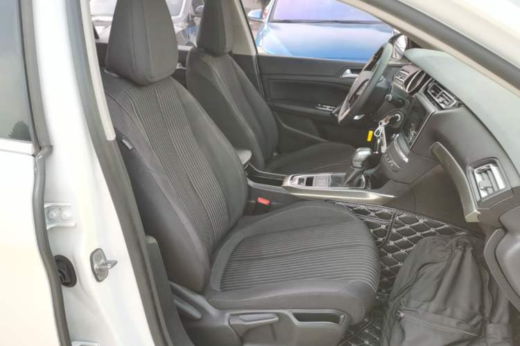 Used Peugeot 408 2015 1.2T Automatic Luxury Edition Right Front Seat