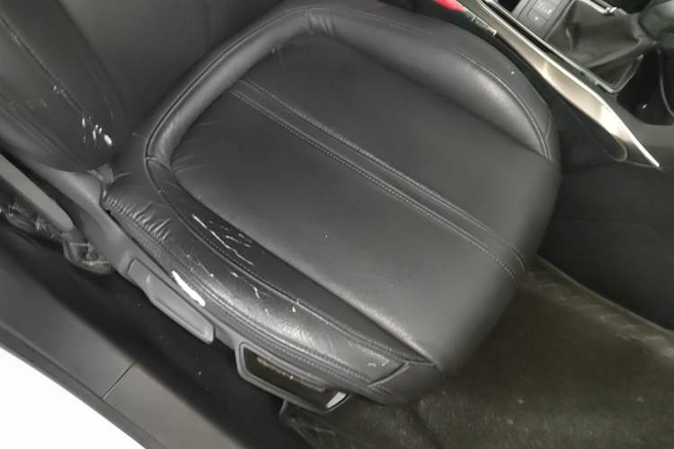 Used Peugeot 408 2015 1.2T Automatic Luxury Edition Right Front Seat