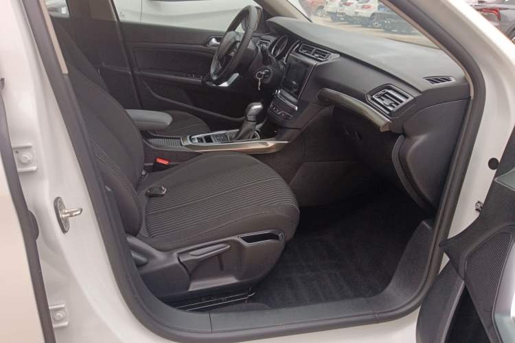 Used Peugeot 408 2015 1.2T Automatic Luxury Edition Right Front Seat
