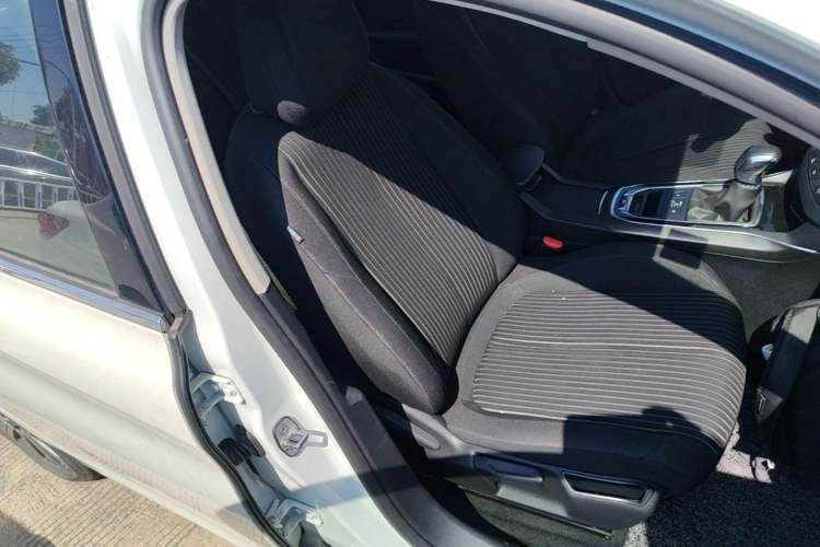 Used Peugeot 408 2015 1.2T Automatic Luxury Edition Right Front Seat