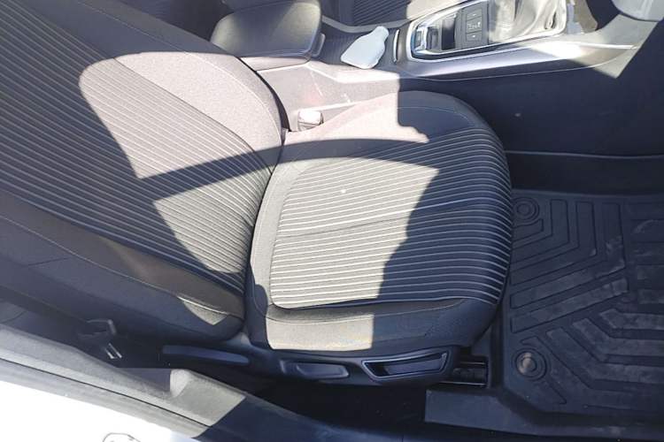 Used Peugeot 408 2015 1.2T Automatic Luxury Edition Right Front Seat