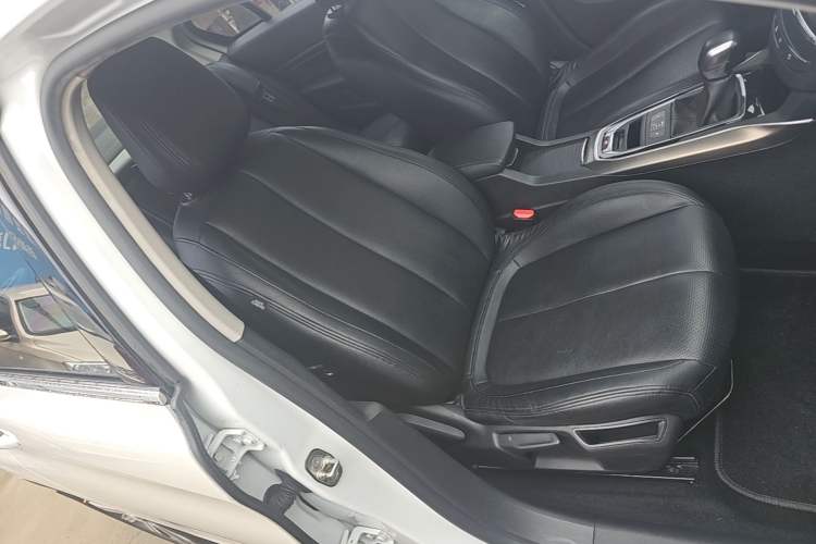 Used Peugeot 408 2015 1.2T Automatic Luxury Edition Right Front Seat