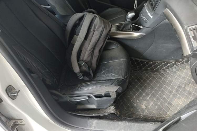 Used Peugeot 408 2015 1.2T Automatic Luxury Edition Right Front Seat