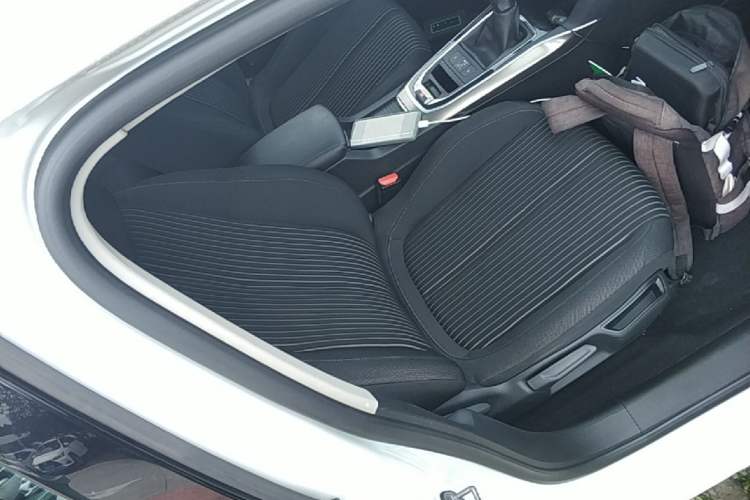 Used Peugeot 408 2015 1.2T Automatic Luxury Edition Right Front Seat