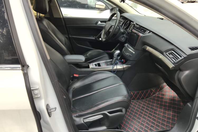 Used Peugeot 408 2015 1.2T Automatic Luxury Edition Right Front Seat