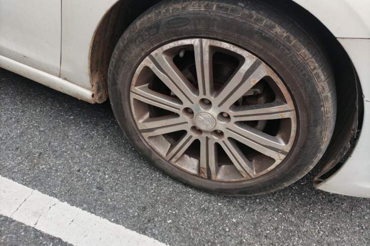Used Peugeot 408 2015 1.2T Automatic Luxury Edition Right Front Wheel Hub