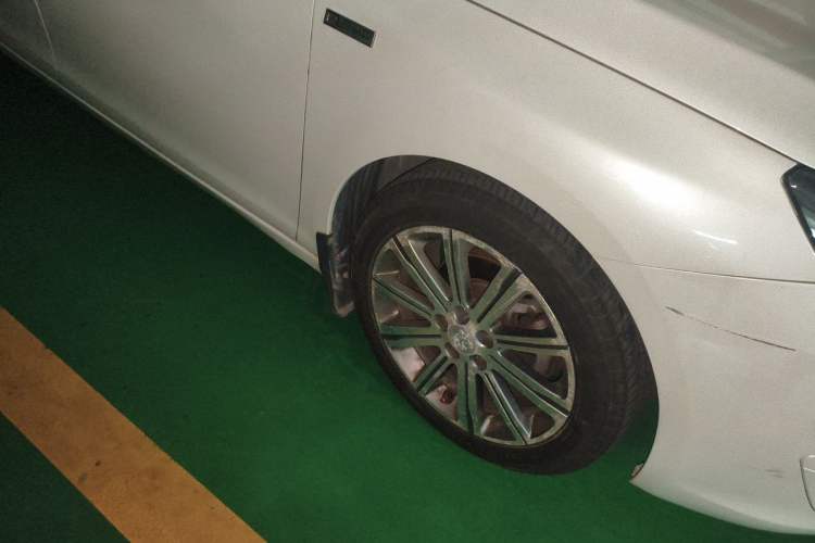 Used Peugeot 408 2015 1.2T Automatic Luxury Edition Right Front Wheel Hub