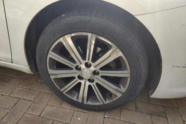 Used Peugeot 408 2015 1.2T Automatic Luxury Edition Right Front Wheel Hub