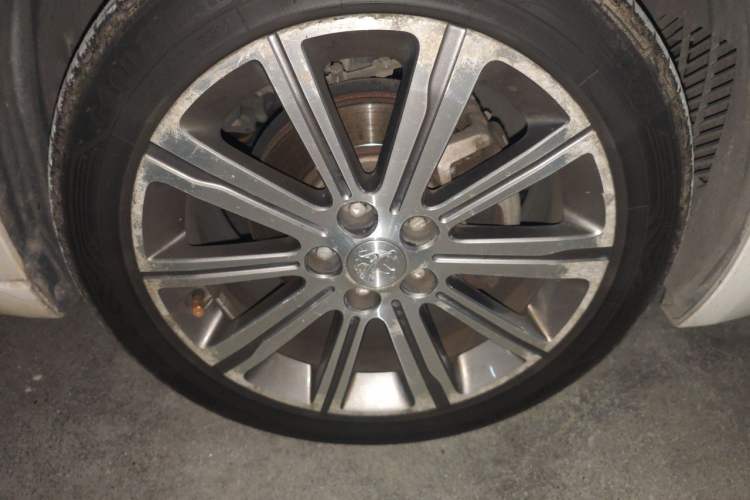 Used Peugeot 408 2015 1.2T Automatic Luxury Edition Right Front Wheel Hub