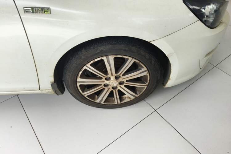 Used Peugeot 408 2015 1.2T Automatic Luxury Edition Right Front Wheel Hub