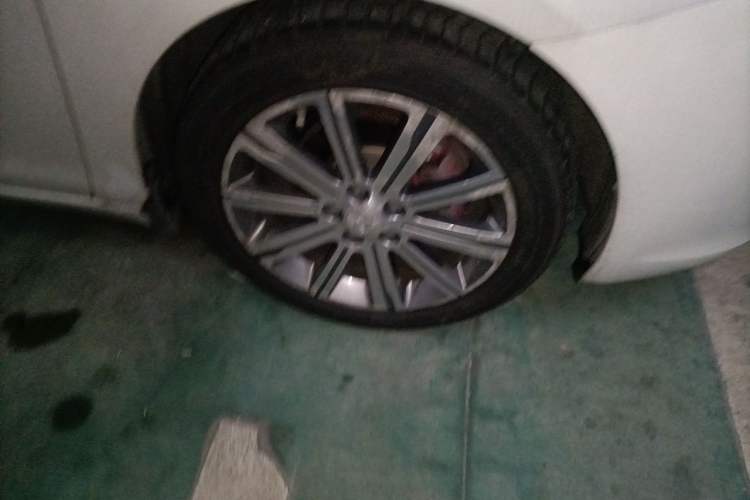 Used Peugeot 408 2015 1.2T Automatic Luxury Edition Right Front Wheel Hub
