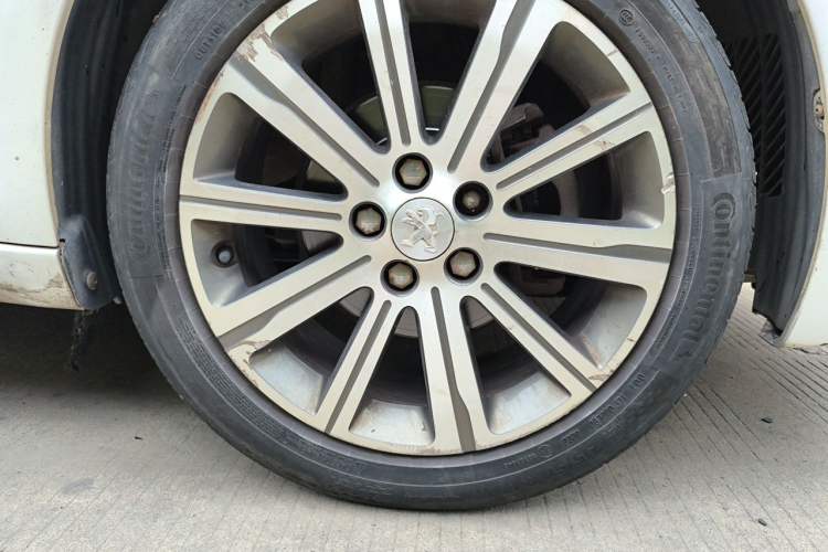 Used Peugeot 408 2015 1.2T Automatic Luxury Edition Right Front Wheel Hub