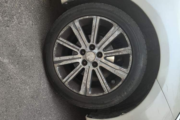 Used Peugeot 408 2015 1.2T Automatic Luxury Edition Right Front Wheel Hub