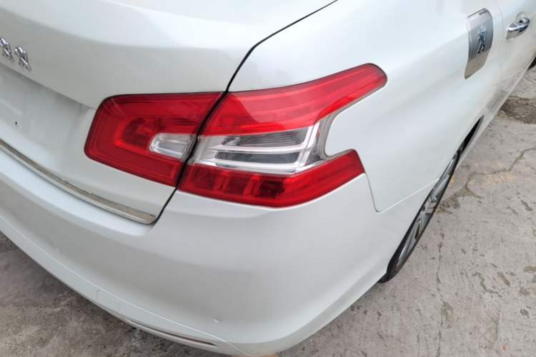 Used Peugeot 408 2015 1.2T Automatic Luxury Edition Right Rear Taillight