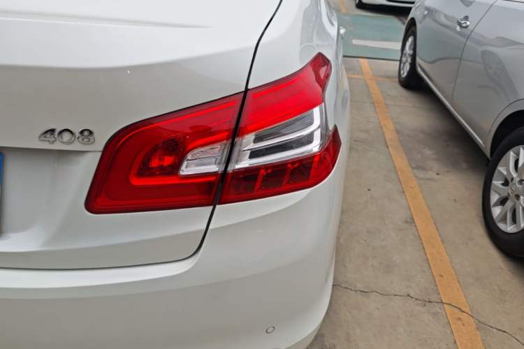 Used Peugeot 408 2015 1.2T Automatic Luxury Edition Right Rear Taillight