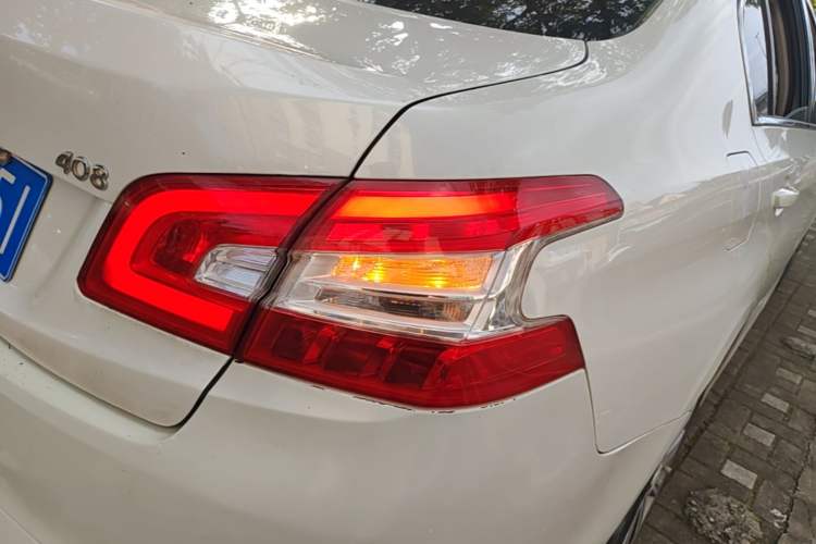Used Peugeot 408 2015 1.2T Automatic Luxury Edition Right Rear Taillight