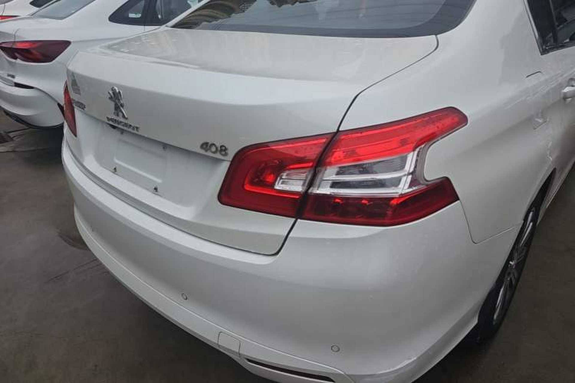 Used Peugeot 408 2015 1.2T Automatic Luxury Edition Right Rear Taillight