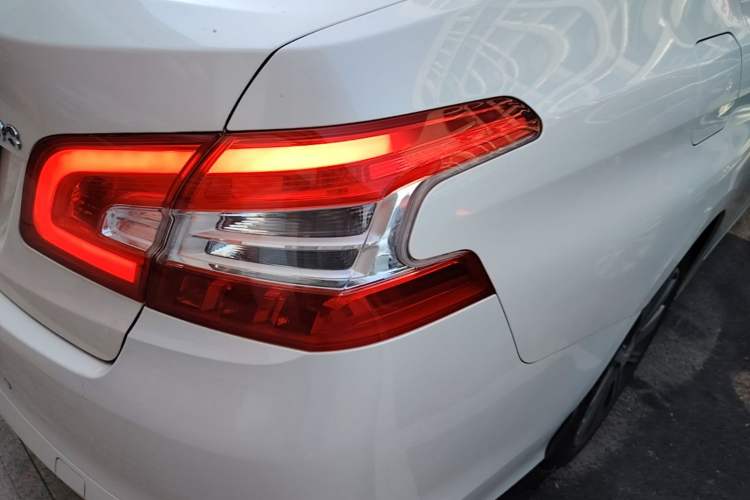 Used Peugeot 408 2015 1.2T Automatic Luxury Edition Right Rear Taillight
