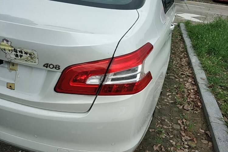 Used Peugeot 408 2015 1.2T Automatic Luxury Edition Right Rear Taillight