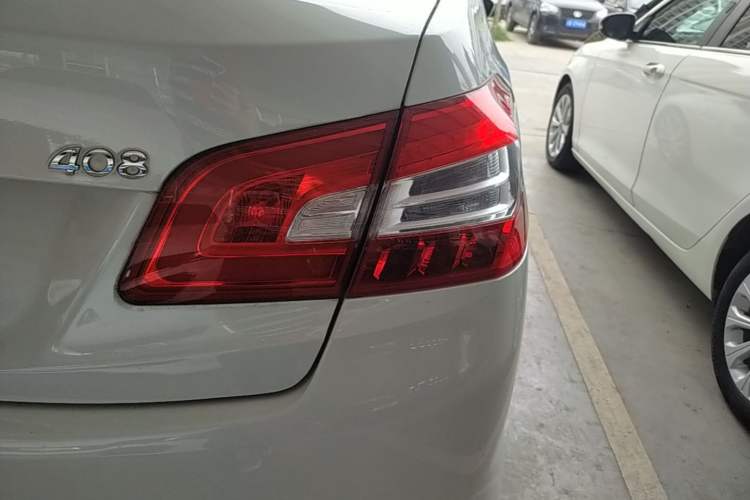 Used Peugeot 408 2015 1.2T Automatic Luxury Edition Right Rear Taillight