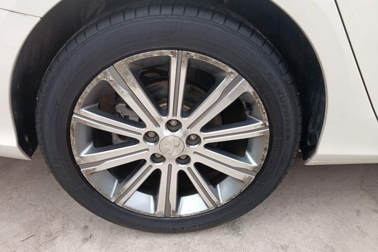Used Peugeot 408 2015 1.2T Automatic Luxury Edition Right Rear Wheel Hub