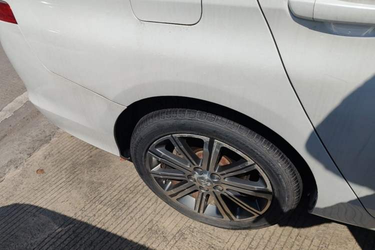 Used Peugeot 408 2015 1.2T Automatic Luxury Edition Right Rear Wheel Hub