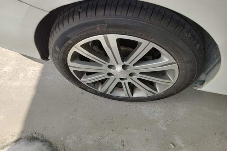 Used Peugeot 408 2015 1.2T Automatic Luxury Edition Right Rear Wheel Hub