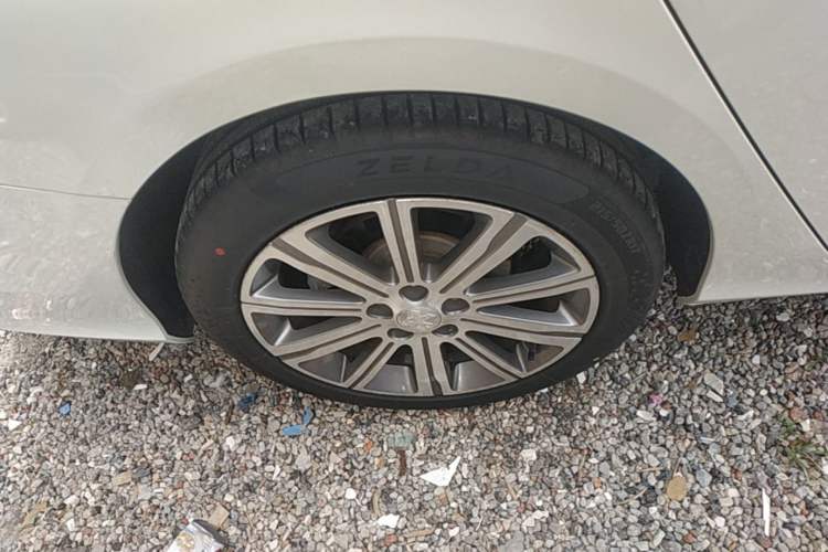 Used Peugeot 408 2015 1.2T Automatic Luxury Edition Right Rear Wheel Hub