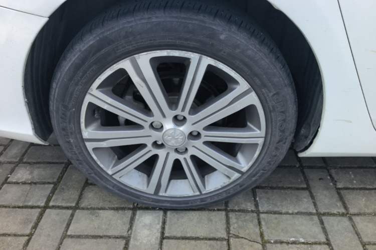 Used Peugeot 408 2015 1.2T Automatic Glory Edition Right Rear Wheel Hub