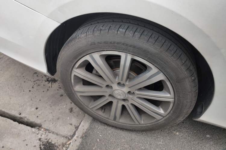 Used Peugeot 408 2015 1.2T Automatic Luxury Edition Right Rear Wheel Hub