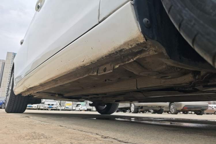 Used Peugeot 408 2015 1.2T Automatic Luxury Edition Right Side Sill