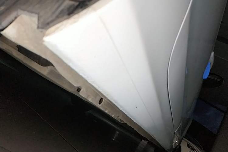 Used Peugeot 408 2015 1.2T Automatic Luxury Edition Right Side Sill
