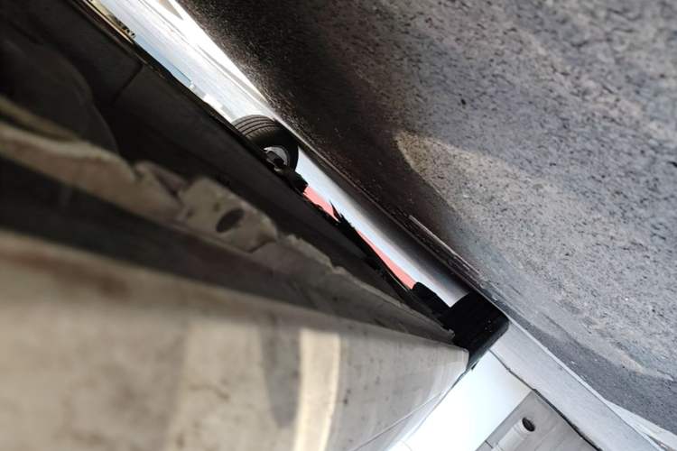 Used Peugeot 408 2015 1.2T Automatic Luxury Edition Right Side Sill