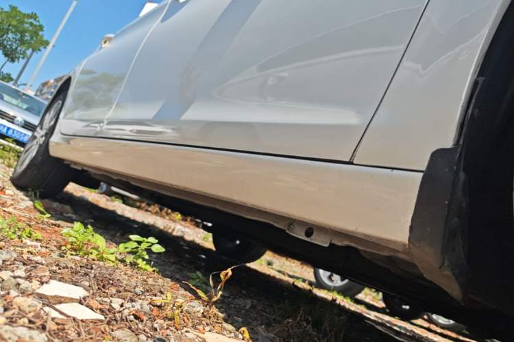 Used Peugeot 408 2015 1.2T Automatic Luxury Edition Right Side Sill