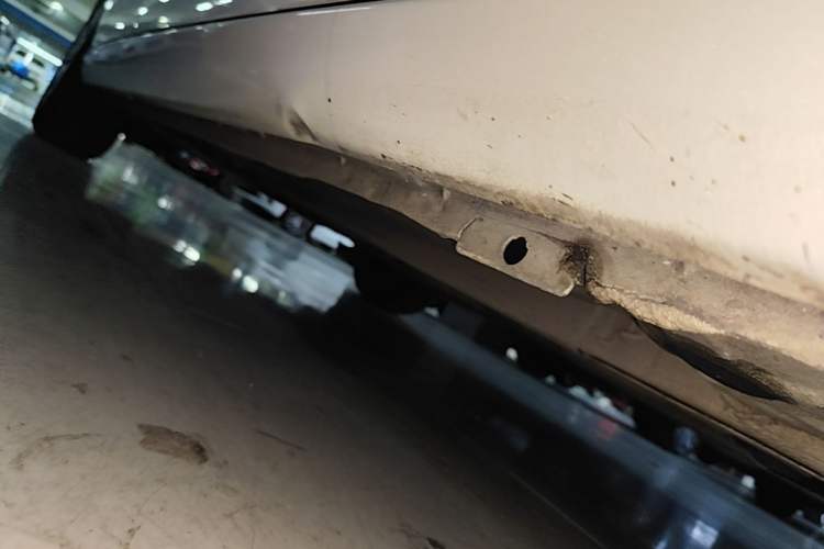 Used Peugeot 408 2015 1.2T Automatic Luxury Edition Right Side Sill