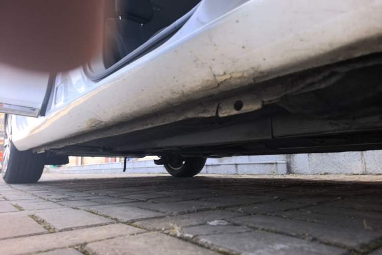 Used Peugeot 408 2015 1.2T Automatic Glory Edition Right Side Sill