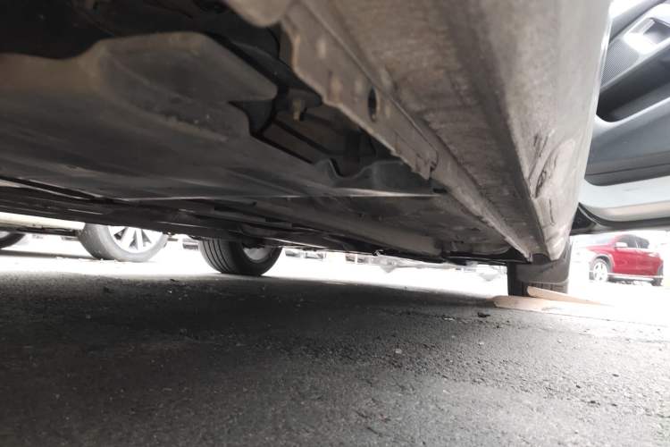 Used Peugeot 408 2015 1.2T Automatic Luxury Edition Right Side Sill