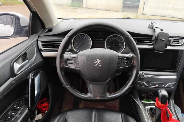 Used Peugeot 408 2015 1.2T Automatic Luxury Edition Steering Wheel