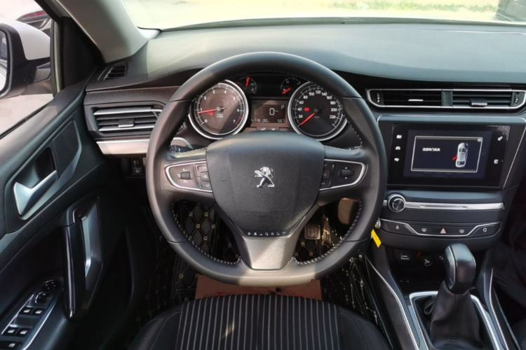 Used Peugeot 408 2015 1.2T Automatic Luxury Edition Steering Wheel