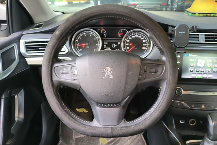 Used Peugeot 408 2015 1.2T Automatic Luxury Edition Steering Wheel