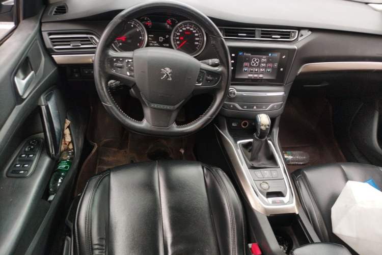 Used Peugeot 408 2015 1.2T Automatic Luxury Edition Steering Wheel